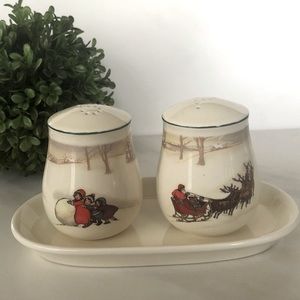 Christmas Salt&Pepper Shakers (Tray Dish Included)